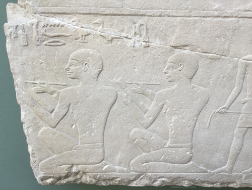 Relieve de escribas